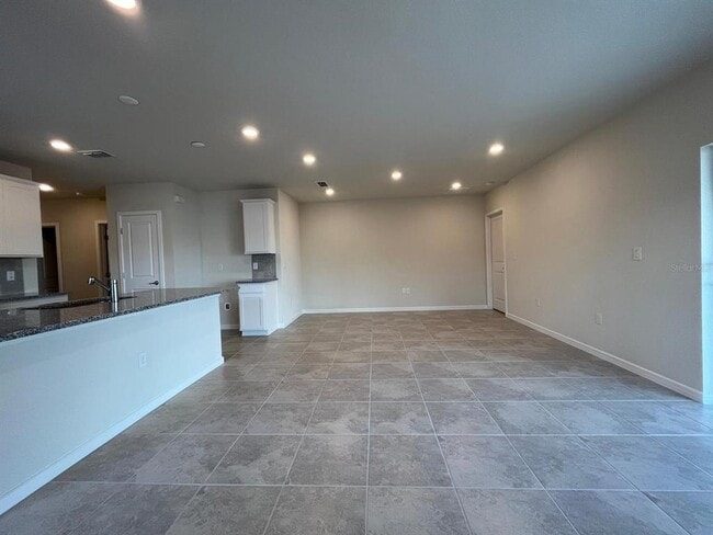 Photo - 1289 Regal King Dr