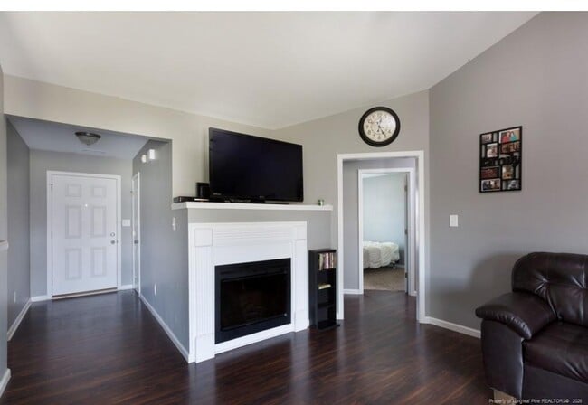 Photo - 476 Blackhawk Lane