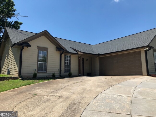 Building Photo - 290 Monmouth Dr