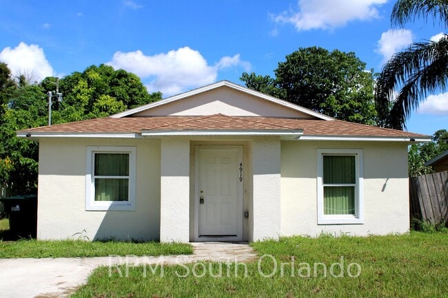 Building Photo - Beautiful 3-bedroom 2 bath single story home in SW Orlando near International Drive