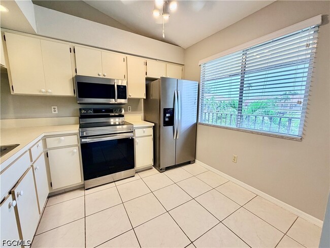 Photo - 13076 Cross Creek Ct Unit 408