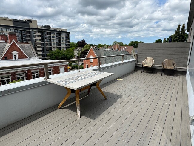 Photo - 600 East Ave