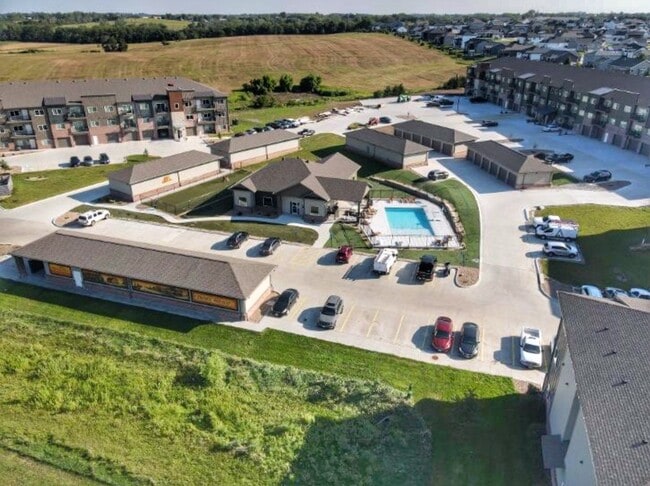 Hickman Hills Apartments - Hickman Hills Apartments