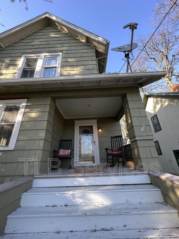 Photo - 519 School St