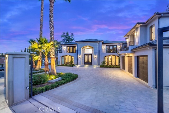 Photo - 16818 Encino Hills Dr