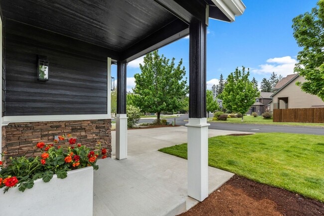 Photo - Beautiful SE Bend Home | Spacious Floorplan | Fenced Backyard | Near Parks & Trails