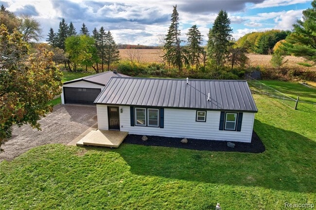 Photo - 1445 N Seymour Rd