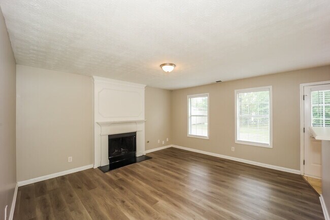 Photo - 2141 Silva Ct