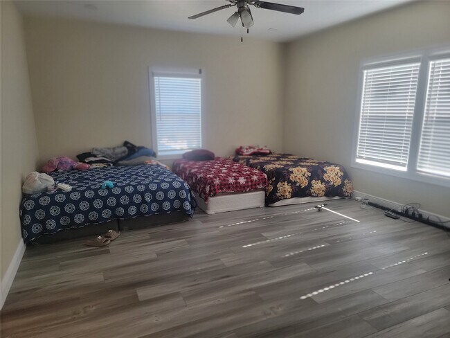 Building Photo - 2250 Rd 5732