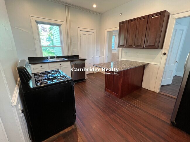 Photo - 76 Curtis St Apartments Unit 1E