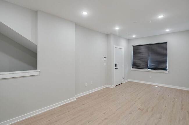 Photo - 1715 N 25th St Unit 1