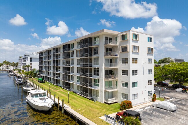 Photo - Bahia Vista Condominiums