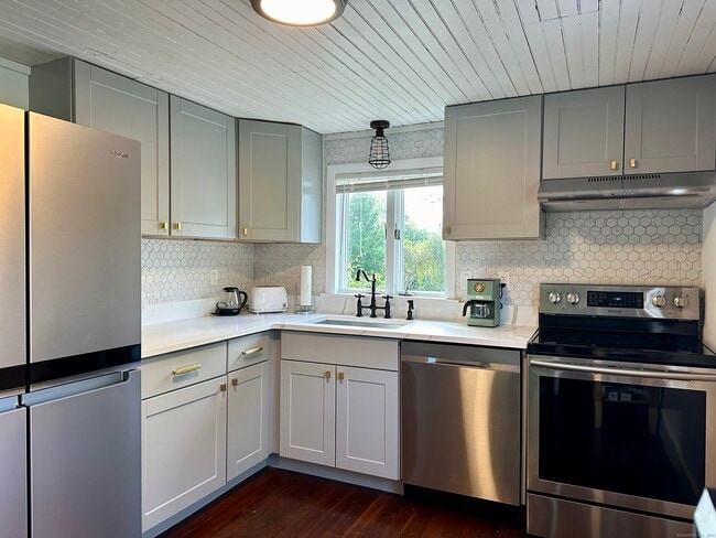 Photo - 36 Tuxis Rd