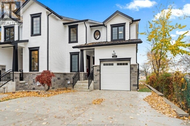 Photo - 322 Ramsay St