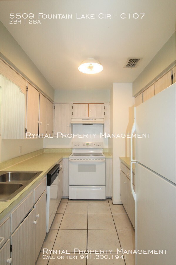 Photo - 5509 Fountain Lake Cir Unidad C107