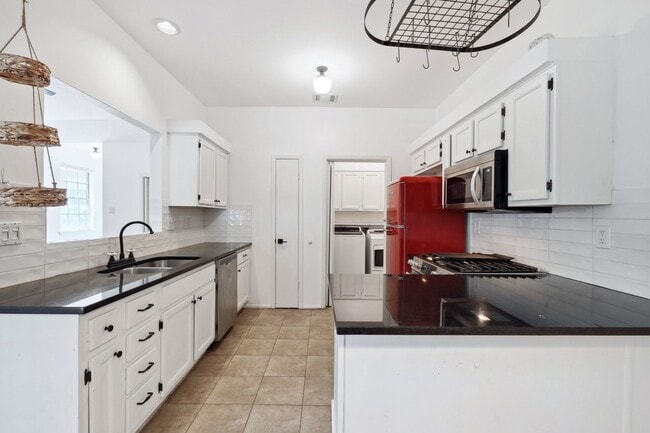 Photo - 6501 Brush Country Rd