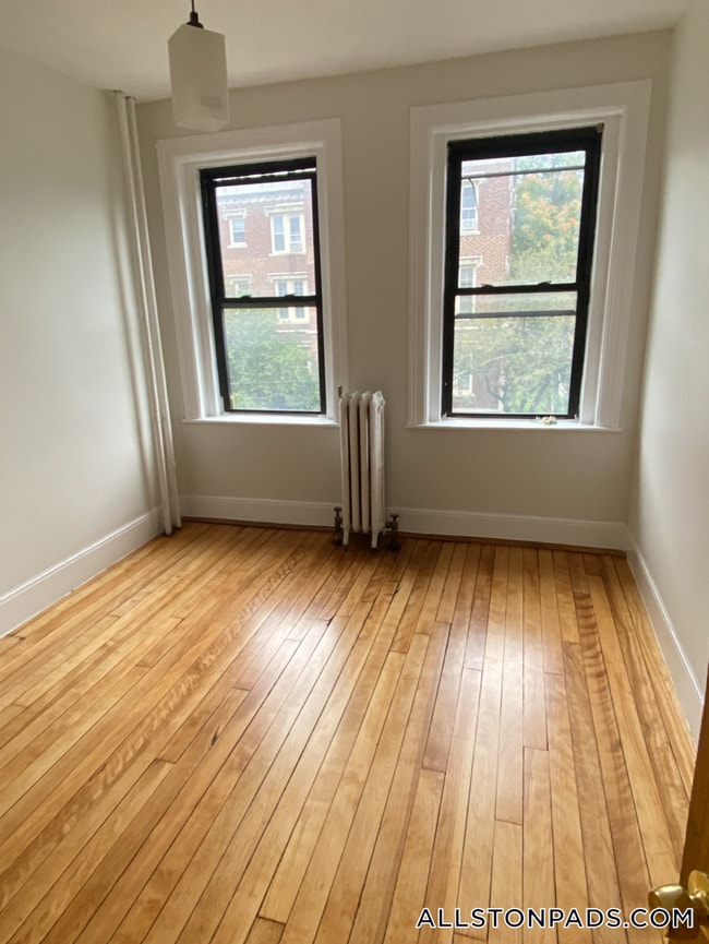 Photo - 10 Glenville Ave Unit 2