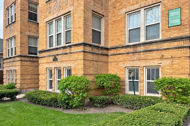 Photo - 1348-1352 N. Austin Blvd. and 7-9 Greenfie...