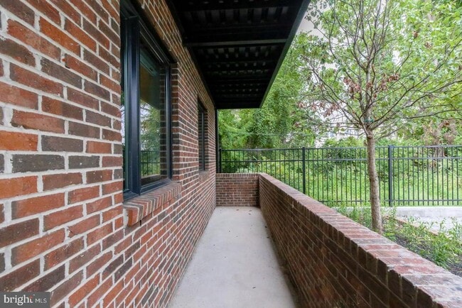 Building Photo - 1928 Naylor Rd SE Unit 202 (IZ) Rental