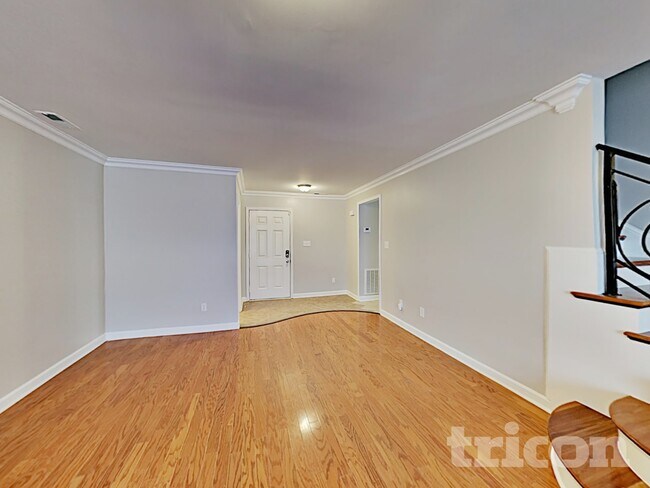 Photo - 4700 Winterberry Ln