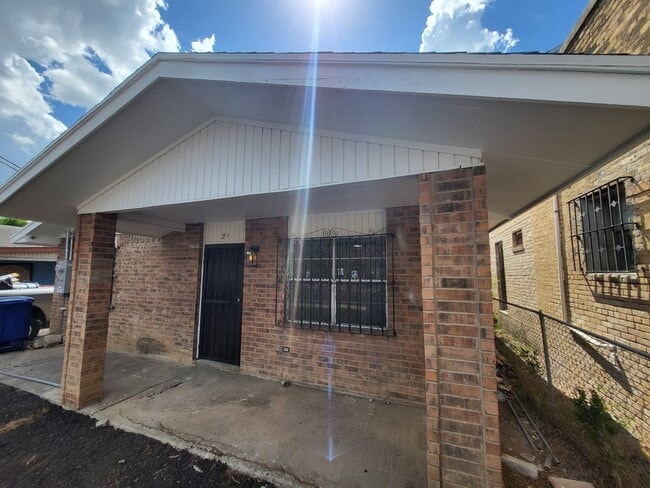 Photo - 216 N Meadow Ave