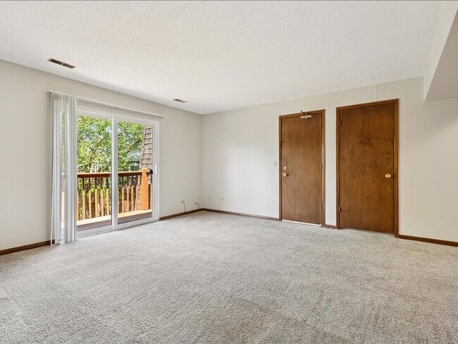 Photo - Lantern Square Apartments Spacious 1, 2 & 3 Bedrooms