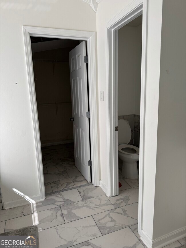 Photo - 1303 River Club Dr NE