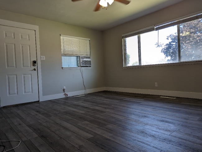 Photo - 1089 W 300 N St