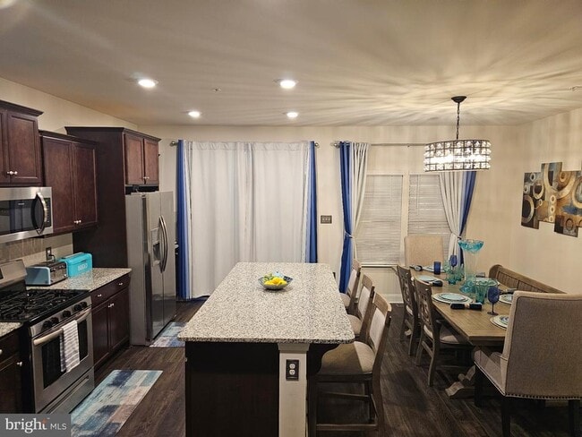 Building Photo - 9752 Orkney Pl