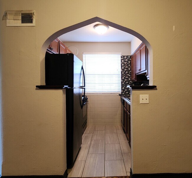 Photo - 5112 Jamieson Ave Unit 1st floor