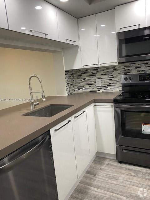 Building Photo - 12850 SW 4th Ct Unit 204I Rental