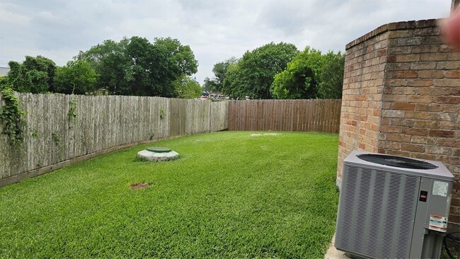 Building Photo - 3607 Duncaster Dr