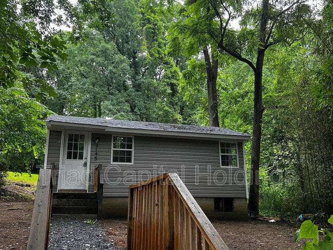 Building Photo - 4145 Lexwin Ave