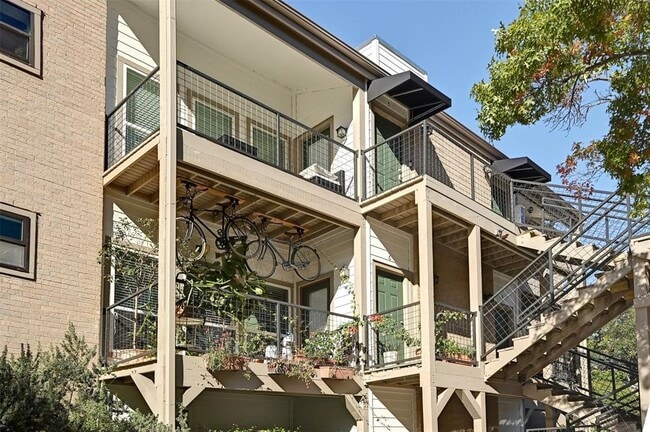 Photo - 6600 Valleyside Rd Unit B-6