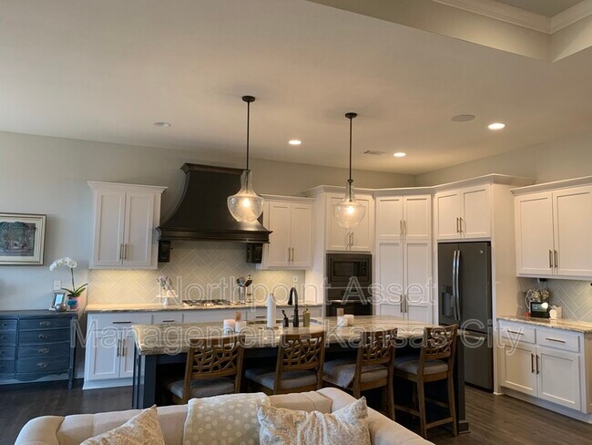 Photo - 16620 S Schweiger Dr