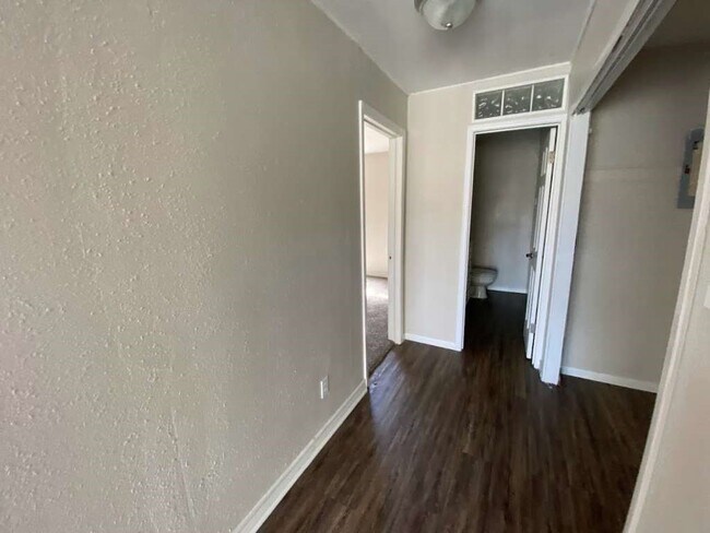 Photo - 201 Ferguson Dr