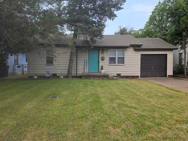 Photo - 1516 NW Hoover Ave House