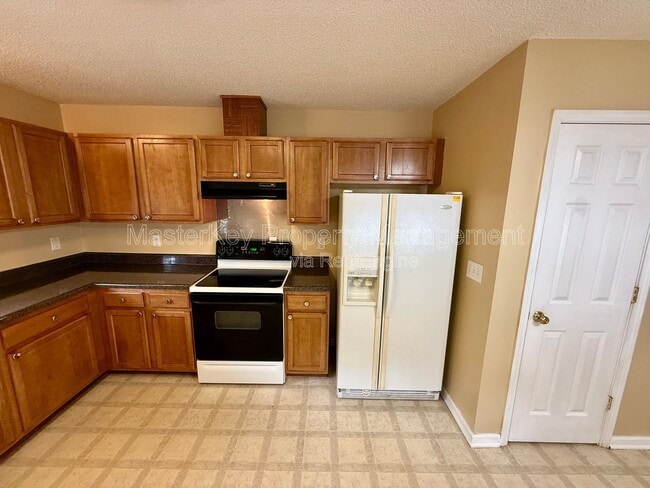 Photo - 204 W Barbee St