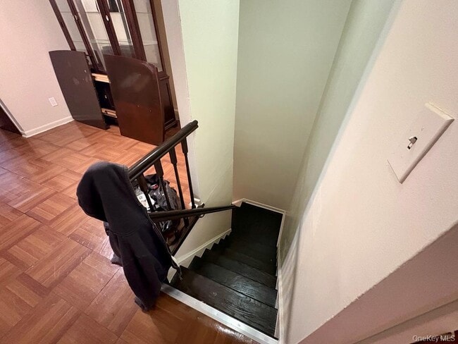 Photo - 1264 Metcalf Ave