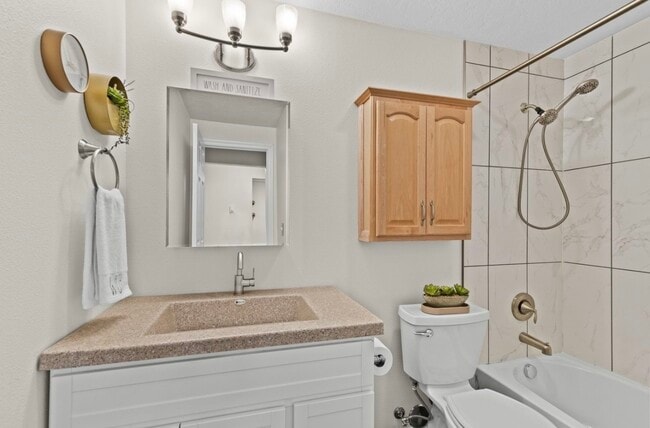 Photo - 6121 E 6th Ave Unidad K121