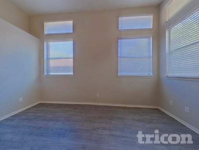 Photo - 5328 Waterford Dr