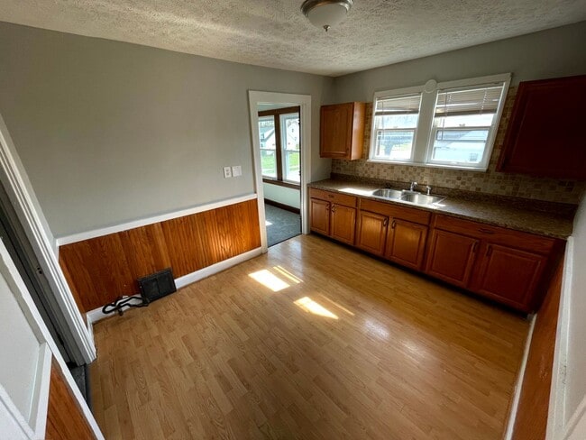 Photo - 6711 Dartworth Dr Unidad Up