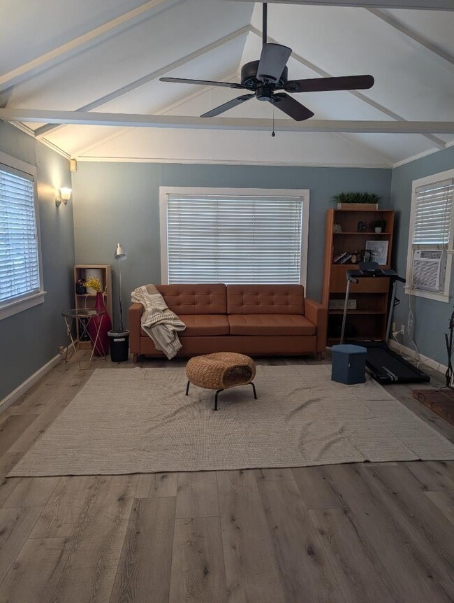 Photo - 481 Rutland Ave