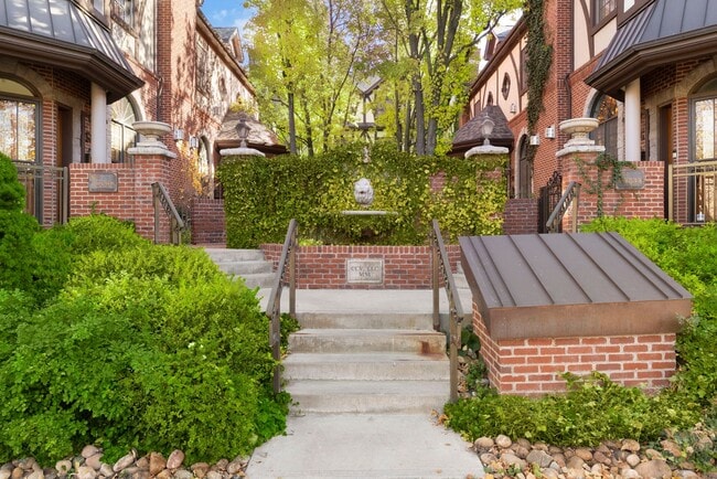 Photo - Cherry Creek Townhome - 3 Bed, 3 Bath, 2 Car Attached Garage