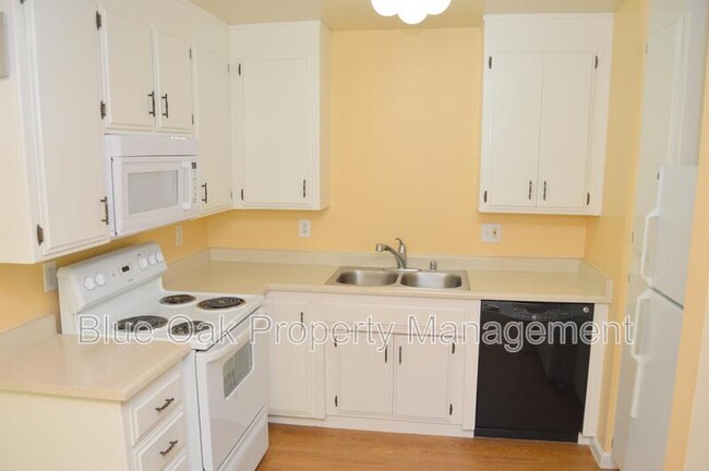 Photo - 1154 Magnolia Ave Condo Unit #4