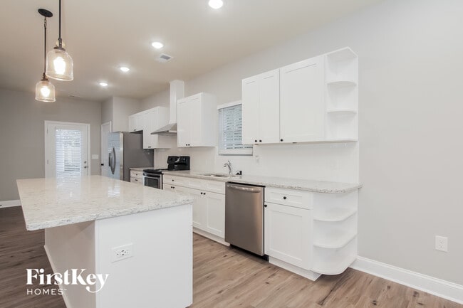 Photo - 5109 Tuckaseegee Rd