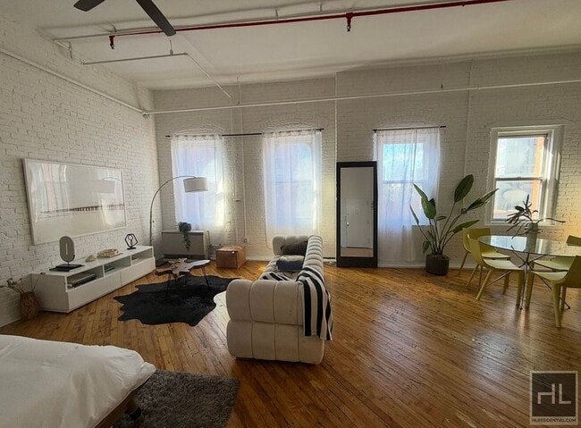 Photo - LINCOLN AVENUE Unit 120