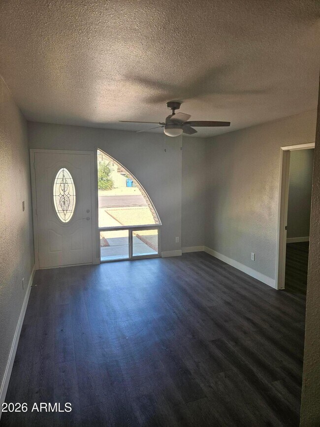 Photo - 1325 E Vista Ave Unit Apt 1