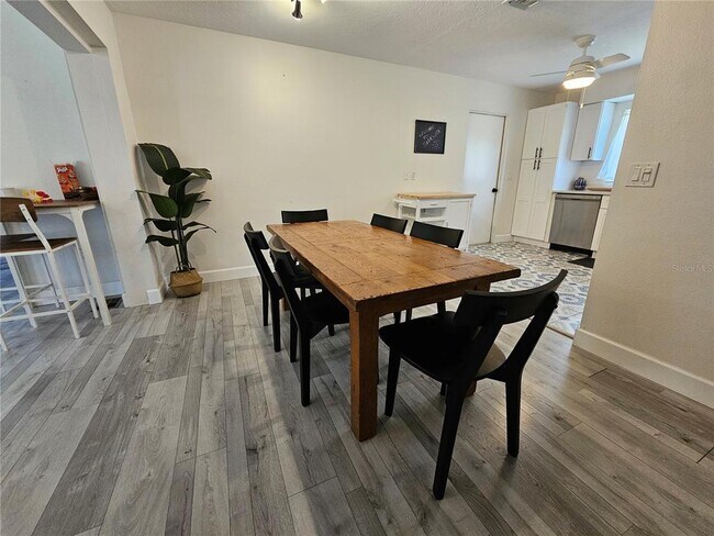 Photo - 6442 Colonial Dr