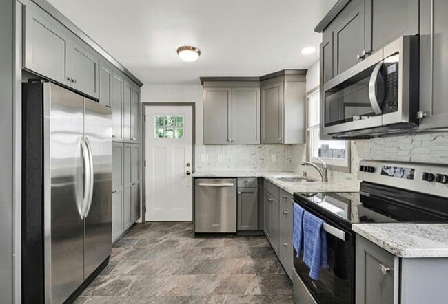 Photo - 6639 Hillside Ln